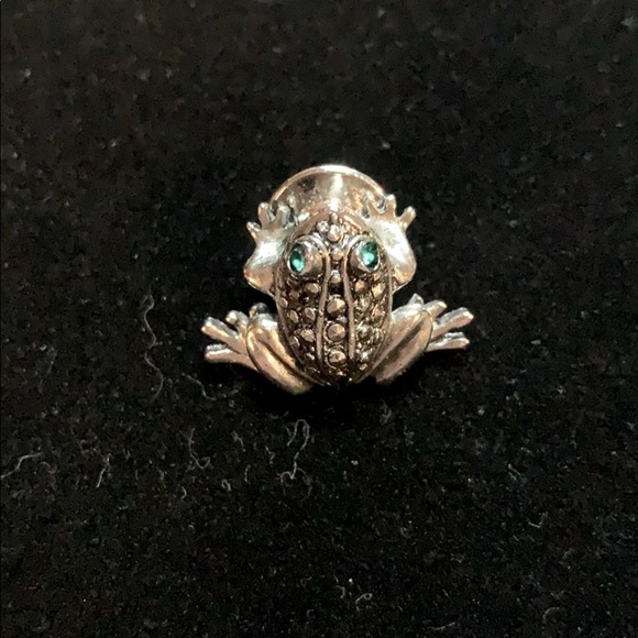 Avon Jewelry - Mini Frog with Green Crystal Eyes & Marquisette